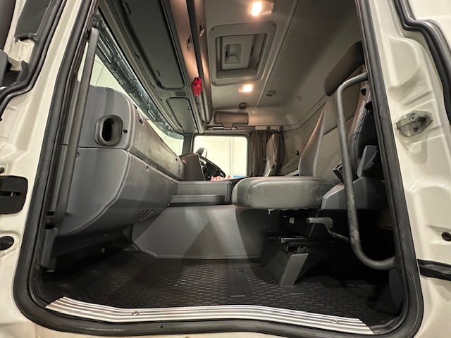 Scania G410 4×2 Sleeper Cab Tractor Unit