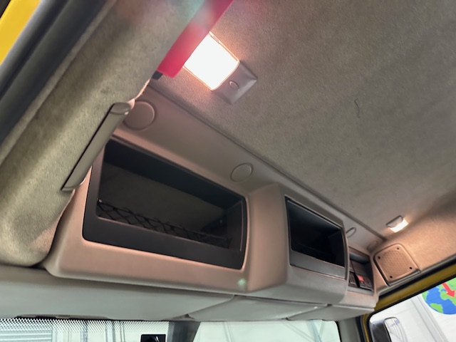 DAF LF 250 4×2 Rest Cab Tractor Unit