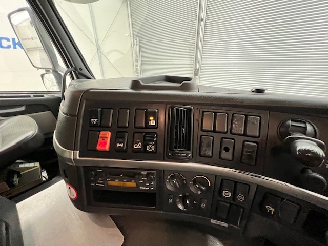 Volvo FM 300 6×2 20,000 Litre Fuel Tanker