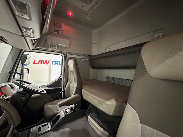 Renault Premium 460 6×2 Midlift Tractor Unit