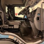 Scania P320 6×2 10 Tyre Rear Lift Insulated Box Van - thumbnail