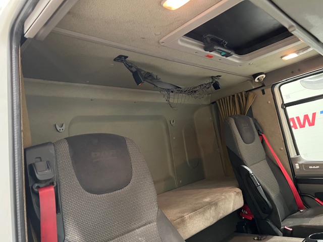 DAF CF85 360 8×4 Sleeper Cab Tipper Manual