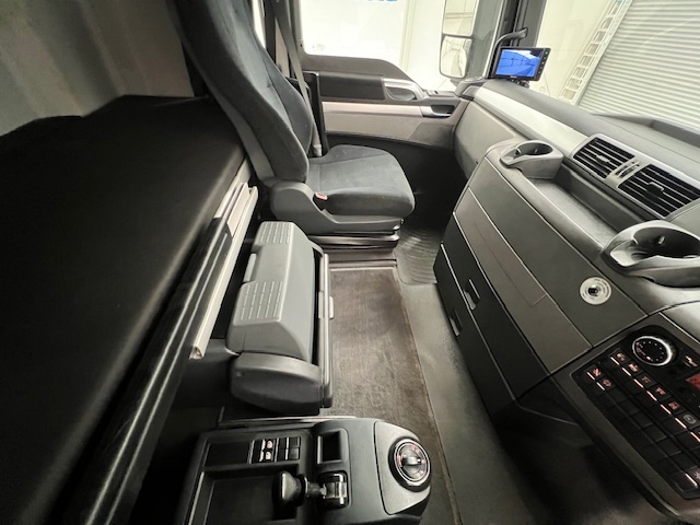 MAN TGX 26.440 6×2 Midlift Tractor Unit