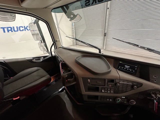 Volvo FH 500 Euro 5 6×2 Midlift Tractor Unit