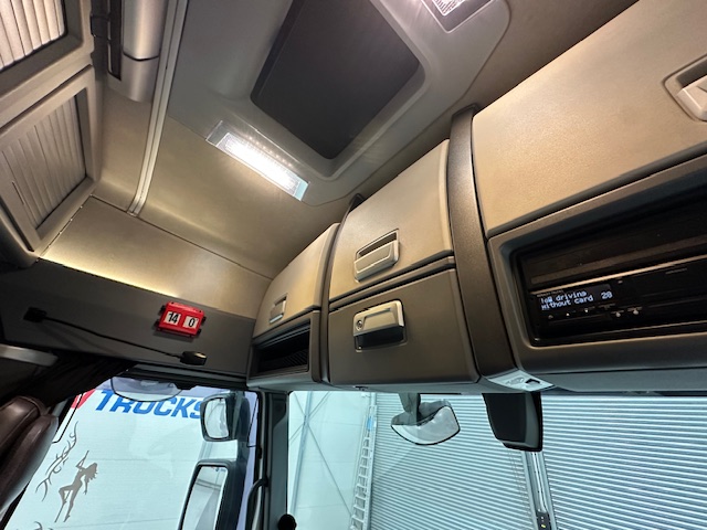 Renault T480 High 4×2 Tractor Unit