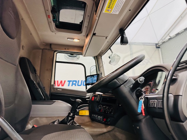 DAF CF 290 6×2 Rear Steer Fridge Box