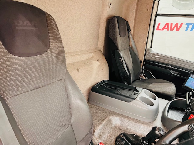 DAF CF 290 6×2 Rear Steer Fridge Box