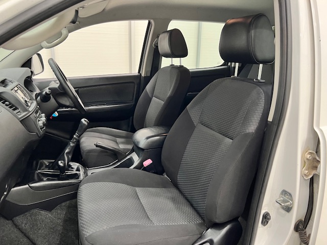 Toyota Hilux 2.5 D-4D 4×4 Double Cab Pick Up