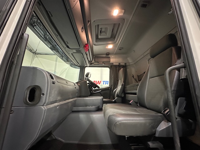 Scania G410 4×2 Sleeper Cab Tractor Unit