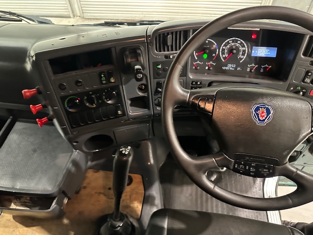 Scania R420 8×4 Highline Vacuum Tanker