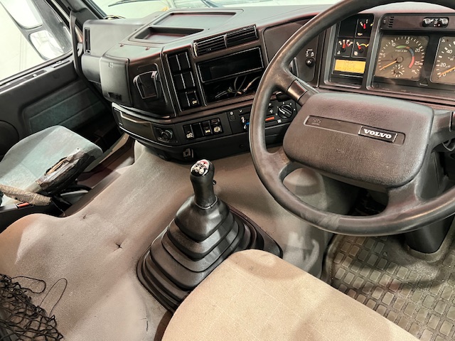 Volvo FM12 380 6×2 Midlift Tractor Unit Manual