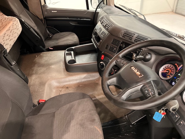 DAF CF 250 Sleeper Cab Curtainsider