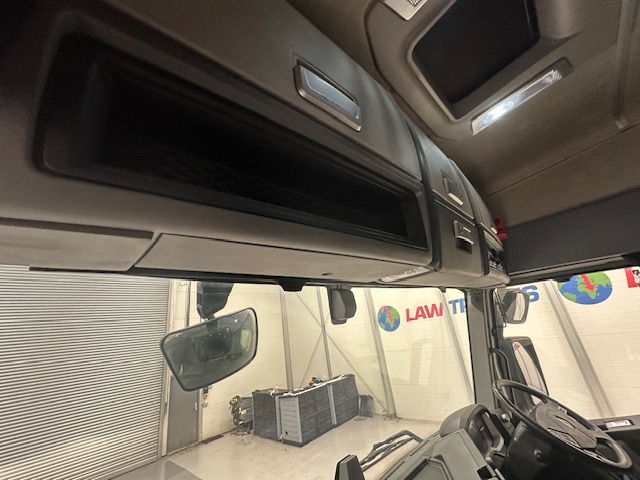 Renault T460 6×2 Midlift Tractor Unit