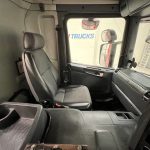 Scania P380 8×4 Day Cab Hookloader Manual - thumbnail