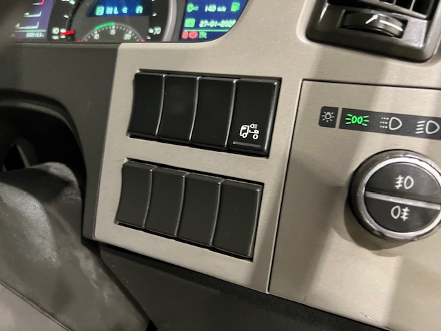 Volvo FM 450 6×2 Midlift Tractor Unit