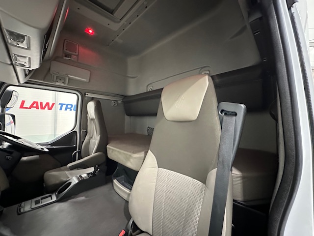 Renault Premium 460 6×2 Midlift Tractor Unit