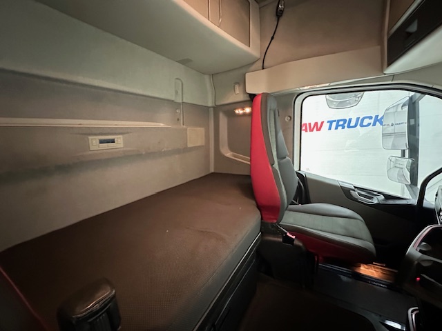 Volvo FH 500 Euro 5 6×2 Midlift Tractor Unit