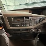 Volvo FH 460 Euro 5 6×2 Tractor Unit Safari Edition - thumbnail