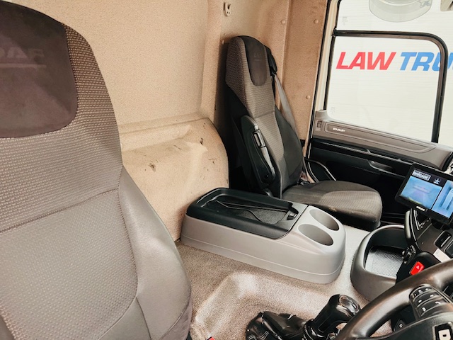 DAF CF 290 6×2 Rear Steer Fridge Box