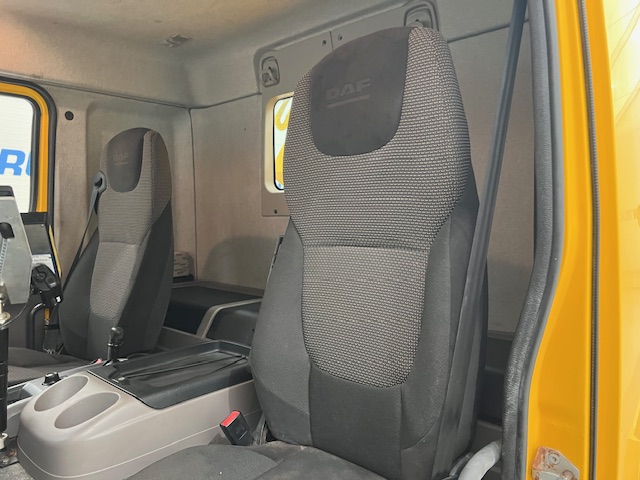 DAF LF 250 4×2 Sleeper Cab Gritter