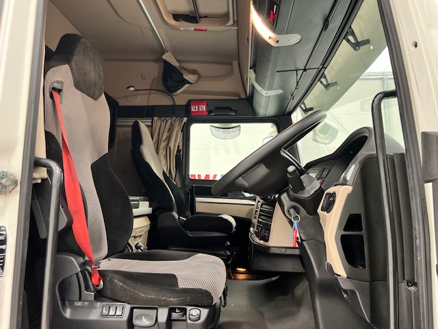 MAN TGX 26.470 6×2 Midlift Tractor Unit