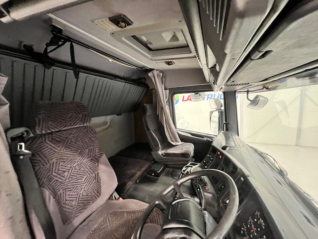 Scania R94 220 4×2 Sleeper Cab Box Van Manual