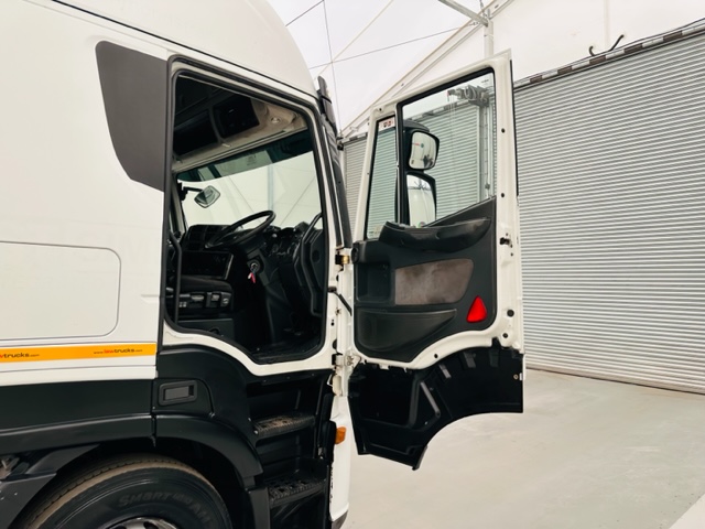 Iveco Stralis 450 4×2 Tractor Unit