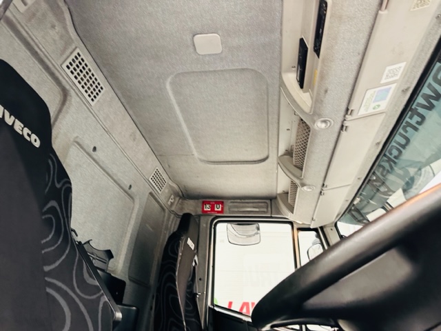 Iveco Stralis 310 Euro 6 6×2 Box Van