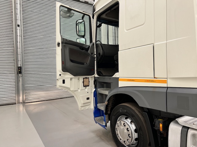 DAF XF 510 6×2 Midlift Tractor Unit Manual