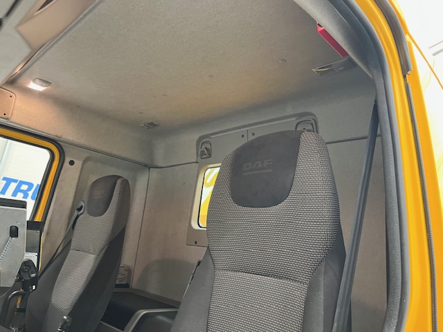 DAF LF 250 4×2 Sleeper Cab Gritter