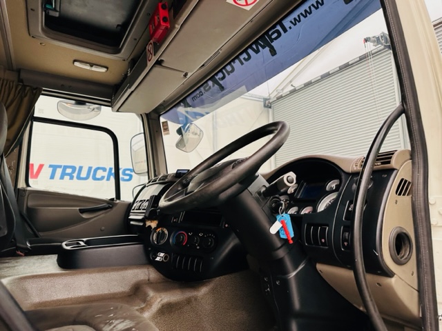 DAF CF65 250 Sleeper Cab Curtainsider