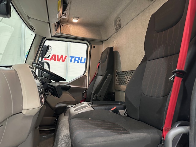 DAF LF 180 4×2 Day Cab Box Van