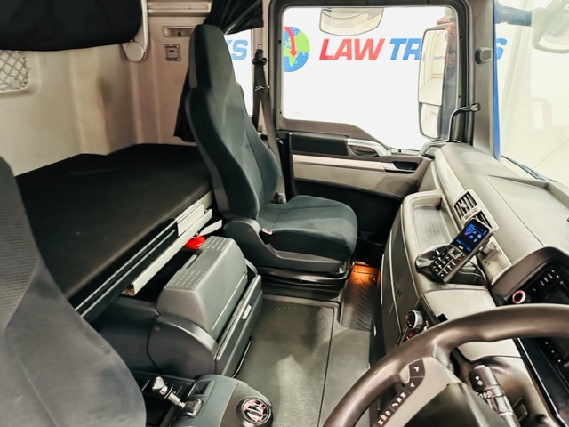 MAN TGX 26.480 6×2 Tractor Unit