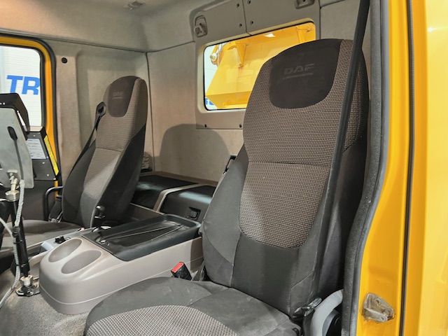 DAF LF 250 4×2 Sleeper Cab Gritter