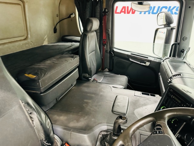 Scania P310 6×2 Sleeper Cab Curtainsider Manual
