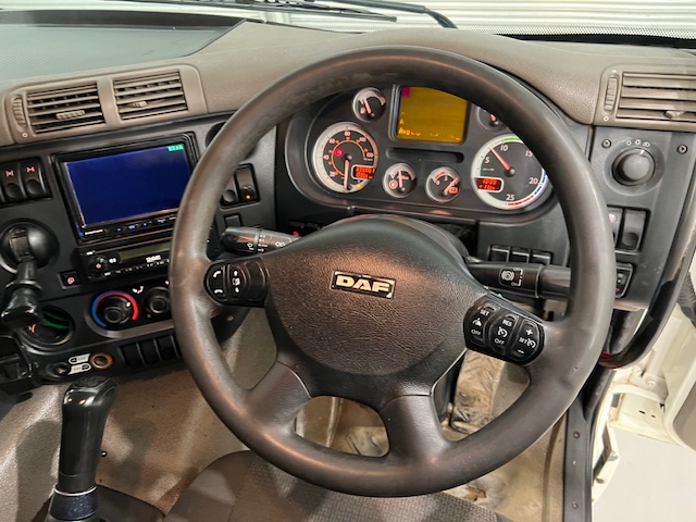 DAF CF85 360 8×4 Sleeper Cab Tipper Manual