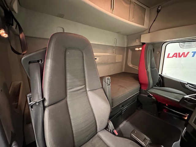 Volvo FH 500 Euro 5 6×2 Midlift Tractor Unit