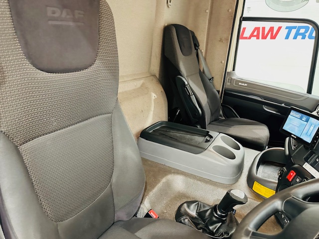 DAF CF 290 6×2 Rear Steer Fridge Box