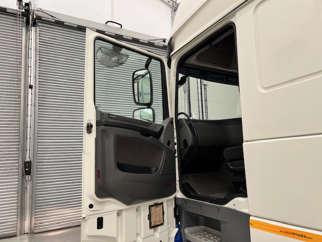 DAF XF 510 6×2 Midlift Tractor Unit Manual