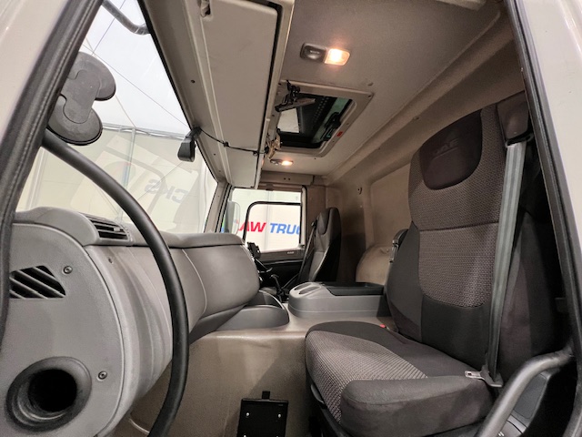 DAF CF 290 6×2 Rear Steer Fridge Box