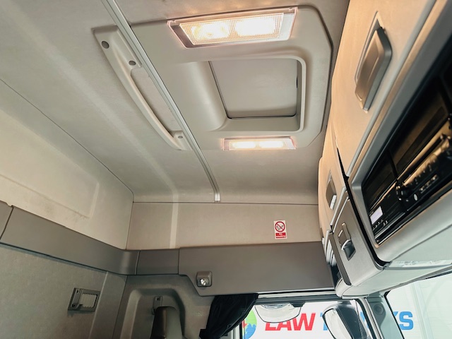 Renault T460 6×2 Midlift Tractor Unit