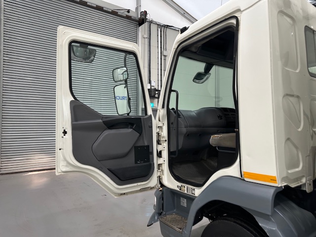 DAF LF45 140 4×2 Mobile Workshop Compressor