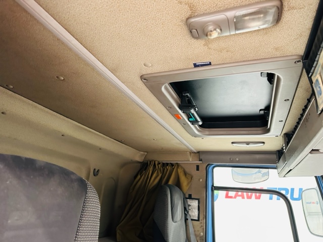 DAF CF65 220 Sleeper Cab Box Van