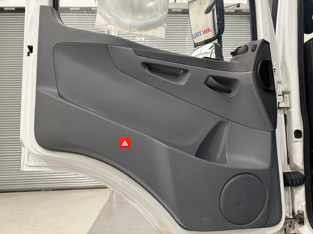Mercedes Axor 1824 Day Cab Fridge Box
