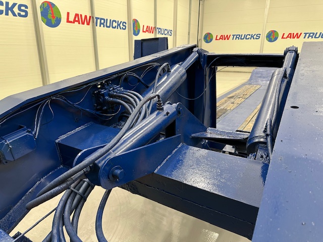 King GTL 48 60 Tri Axle Machinery Carrier Lowloader