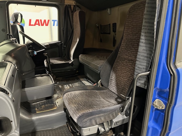 Scania R270 4×2 Sleeper Cab Box Van Manual