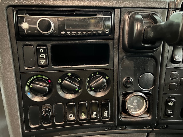 Scania P280 6×2 Rear Lift Day Cab Fridge Box
