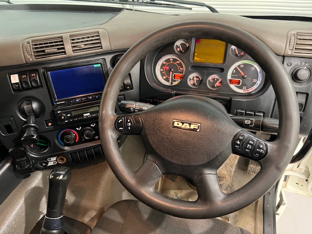 DAF CF85 360 8×4 Sleeper Cab Tipper Manual