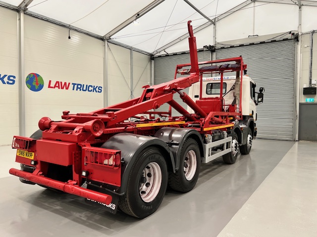 Scania P370 8×4 Rest Cab Hookloader Manual