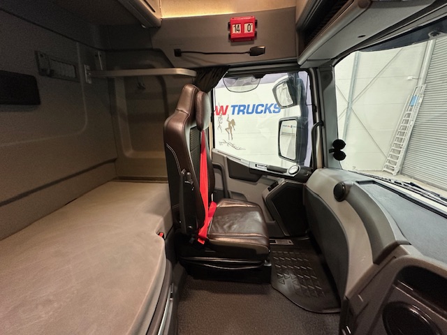 Renault T480 High 4×2 Tractor Unit